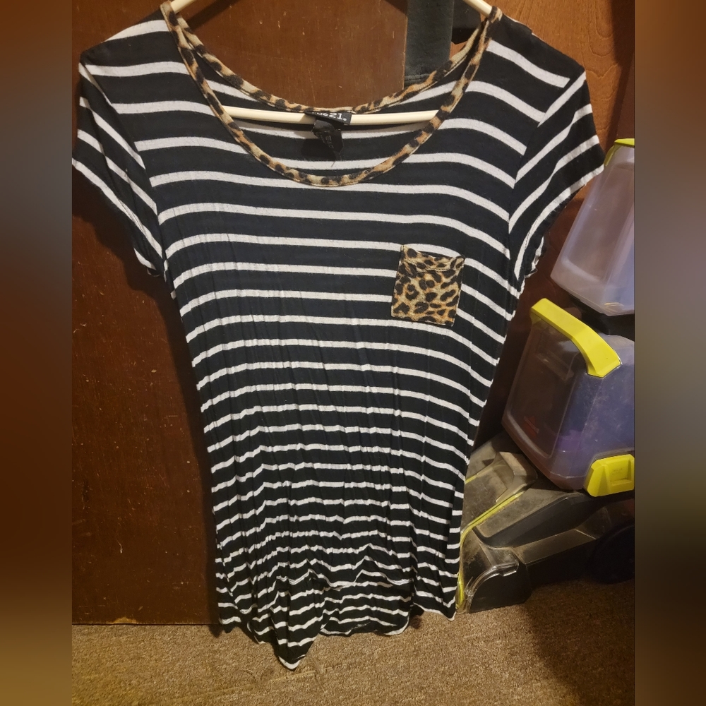 Rue 21 top